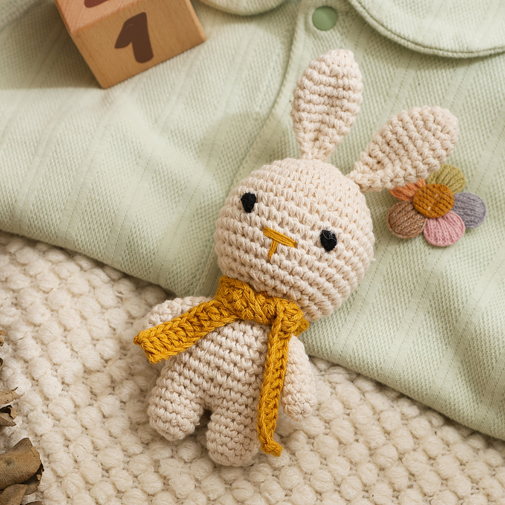 Objet de confort, forme de lapin avec clochette intégrée, mignon 3D — Monptitlou