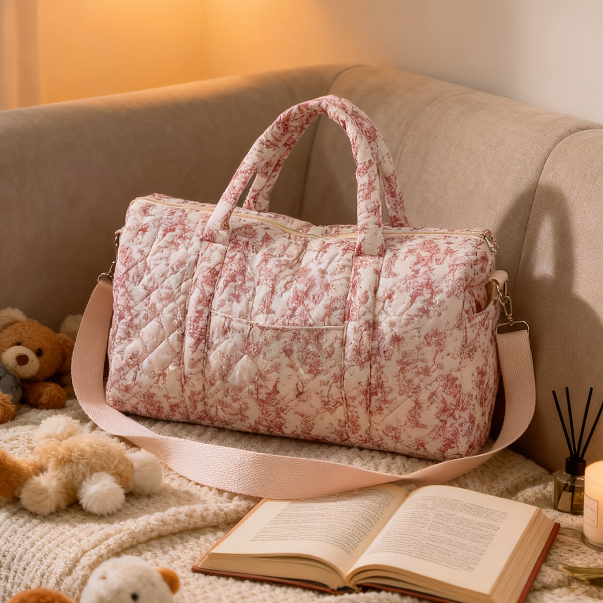 Sac fourre-tout grand modèle à motifs floraux, matelassé — Monptitlou Image