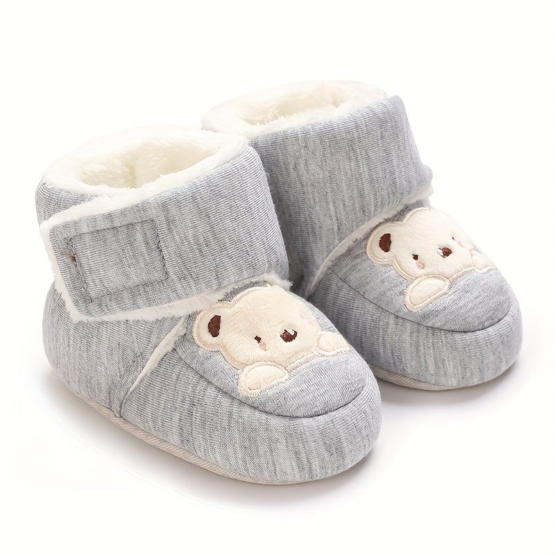 Chaussures et chaussettes d'hiver chaudes pour enfants — Monptitlou