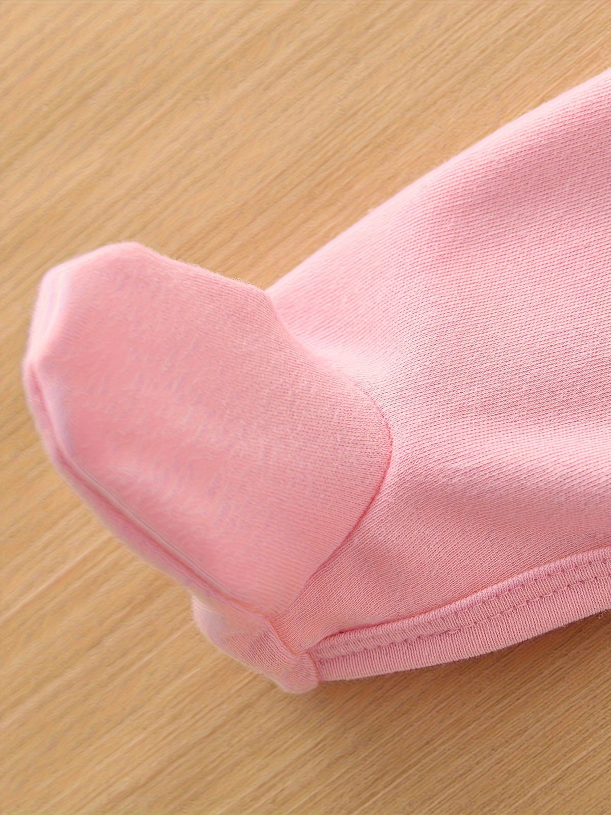Combinaison pieds intégrés pour bébé à motifs cartoon — Monptitlou Image