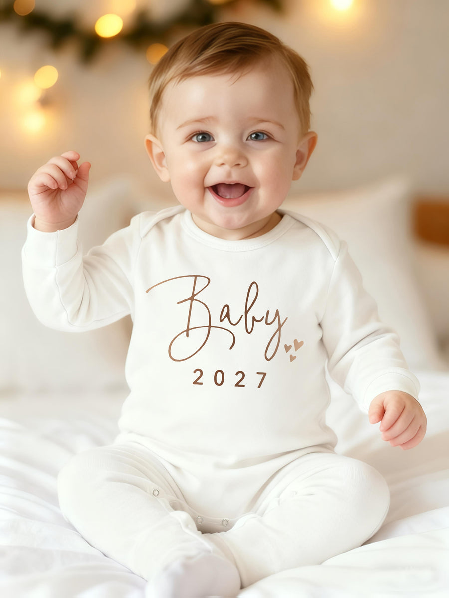 Combinaison bébé à manches longues et pieds, motif lettres — Monptitlou