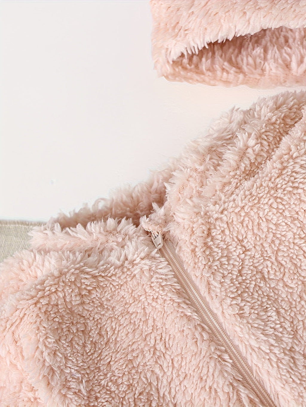 Combinaison Mignonne à Manches Longues en Peluche Unie pour Filles - Automne/Hiver avec Fermeture Éclair et Petit Chapea