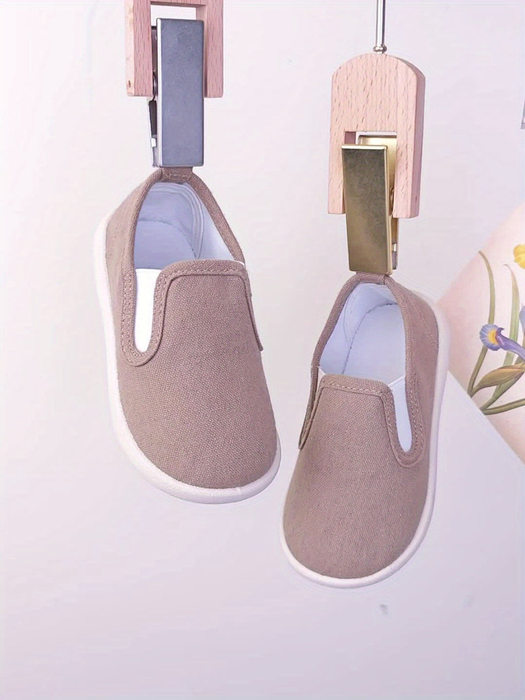 Nouvelles chaussures de jardin décontractées de sport à semelle basse — Monptitlou