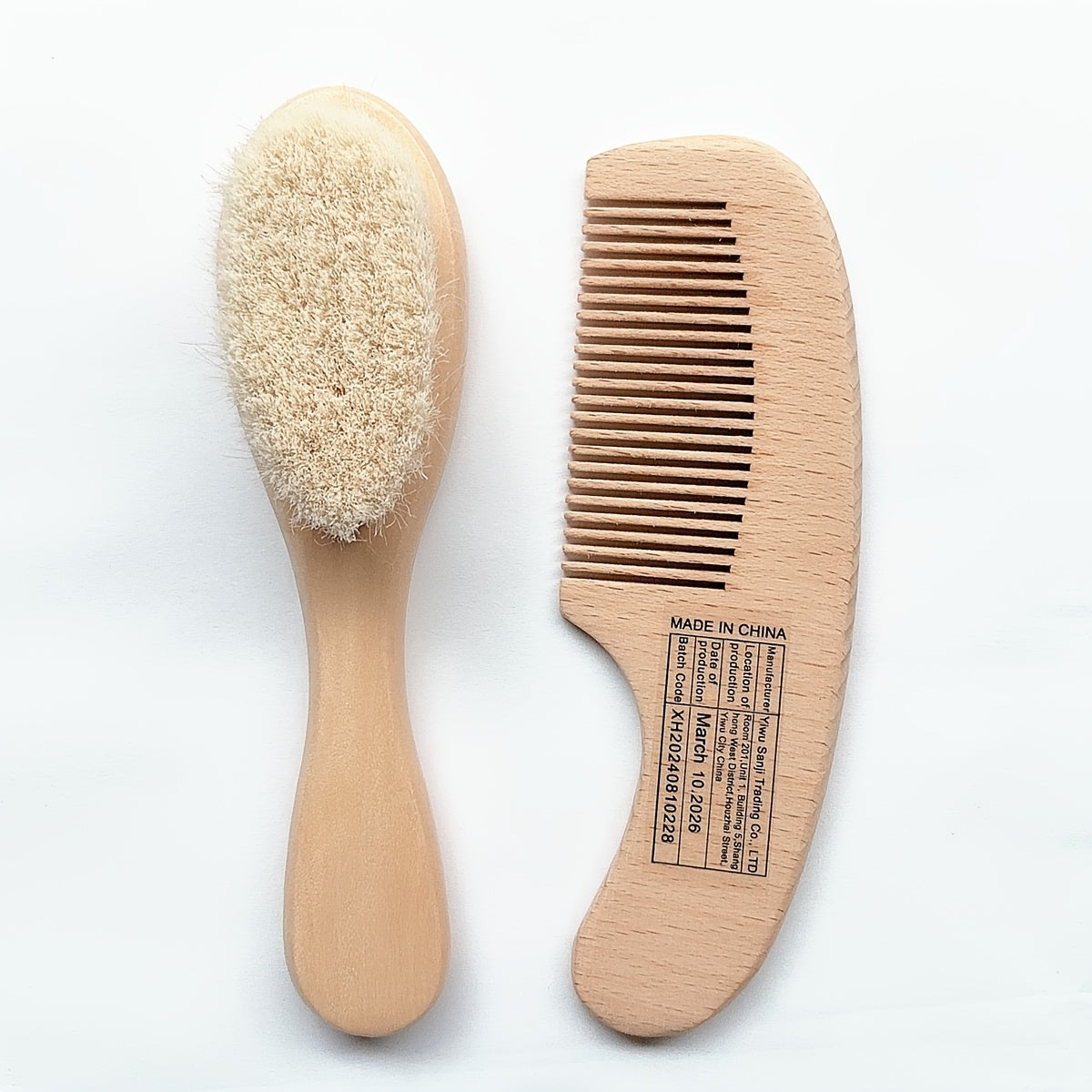 /Kit Brosse à Cheveux Douce pour Bébé avec Manche en Bois — Monptitlou Image