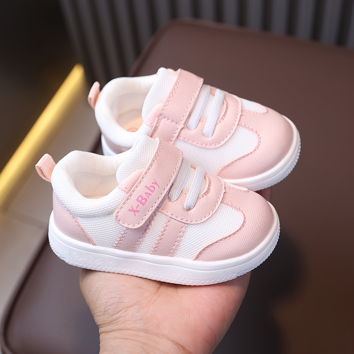 Chaussures bébé plates pour printemps et automne — Monptitlou Image
