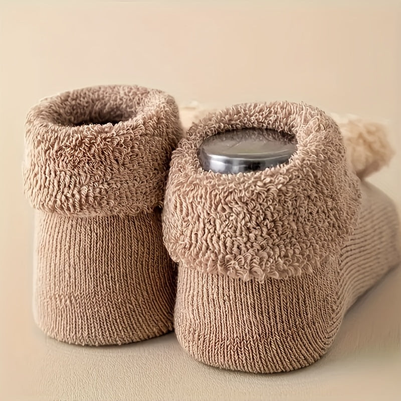 Une Paire de Chaussons Chaussettes Antidérapants pour Nouveau-nées avec — Monptitlou