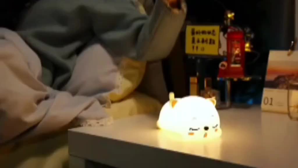 Veilleuse Chat Mignon, Lampe LED en Forme de Chat Endormi — Monptitlou
