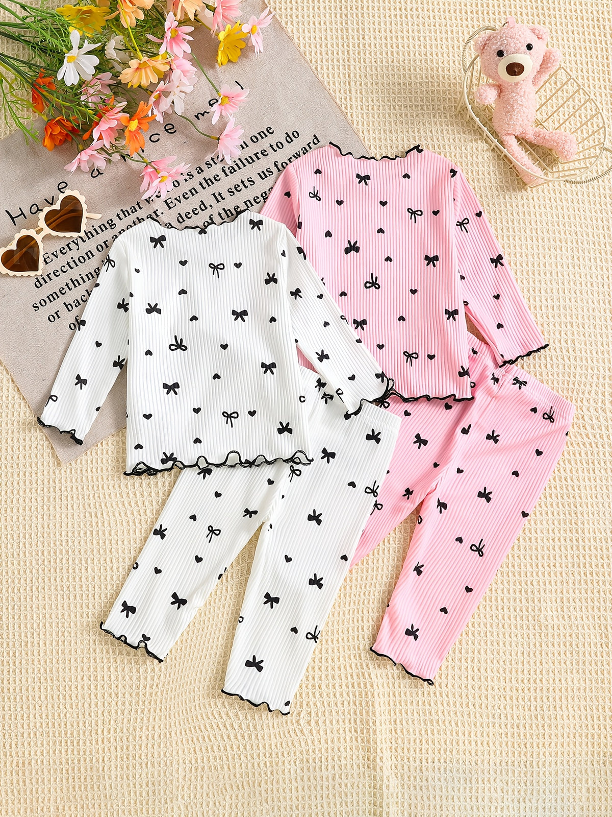 Vêtements bébé fille et nouveau-né — Monptitlou Image