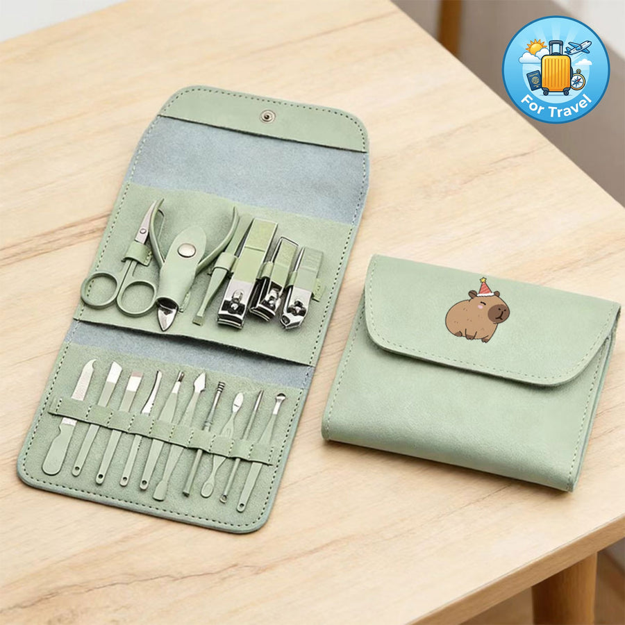 Un kit de coupe d'ongles portable avec des motifs d'animaux de dessins — Monptitlou
