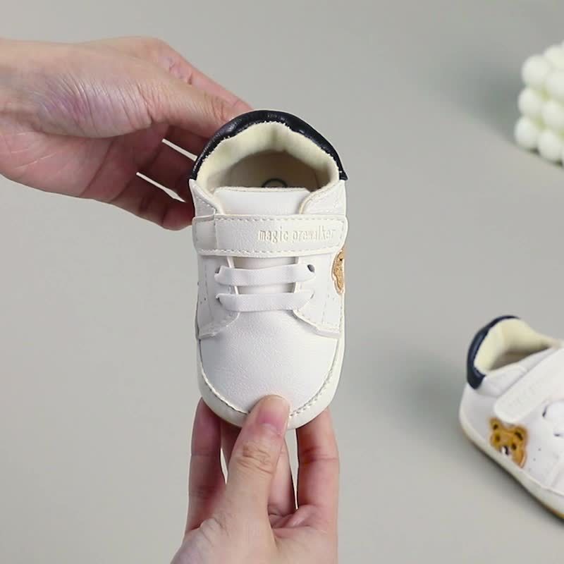 Paire de chaussures de sport bébé motif ours cartoon pour garçons et filles, adaptées 0-1 an pour apprendre à marcher, s