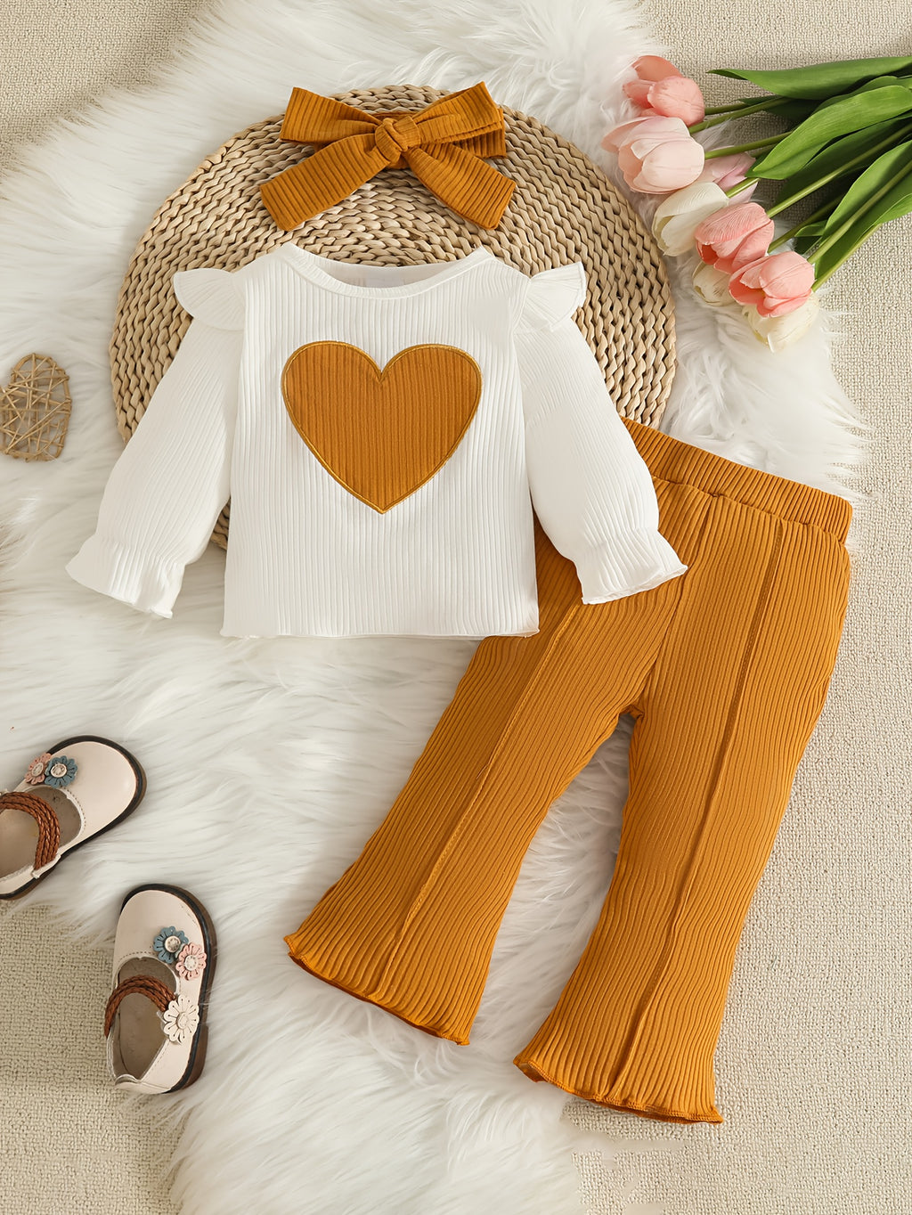 Ensemble trois pièces haut à manches longues brodé cœur + pantalon + — Monptitlou