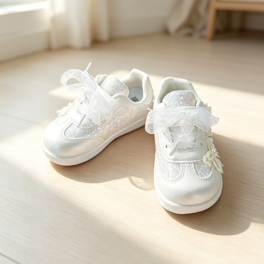 Chaussures plates blanches décontractées pour filles — Monptitlou