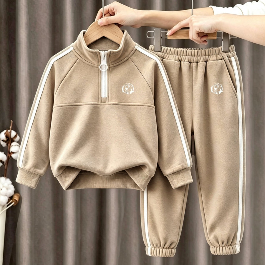 Ensemble de survêtement pour enfant de style sportif — Monptitlou