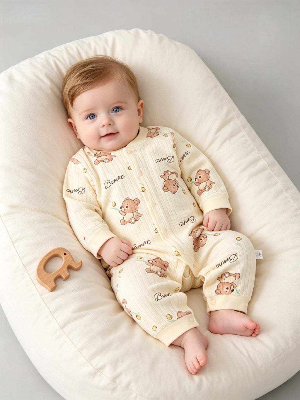 Combinaison bébé ours en peluche fleurie — Monptitlou