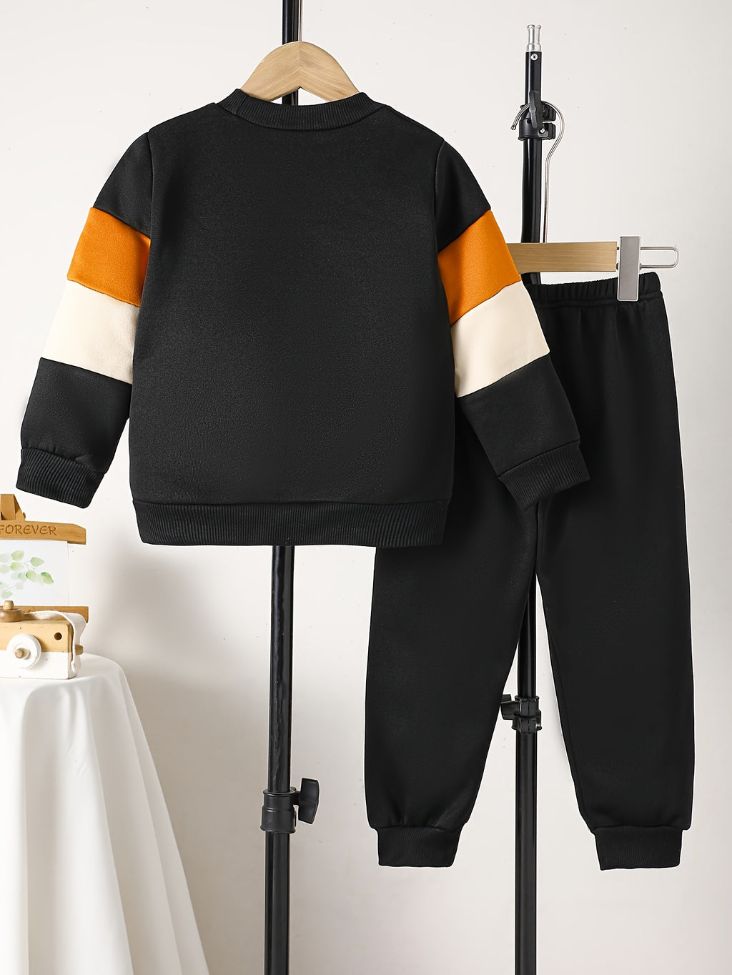 Ensemble 2 pièces. Ensemble de sweat-shirts décontractés à col ras du — Monptitlou