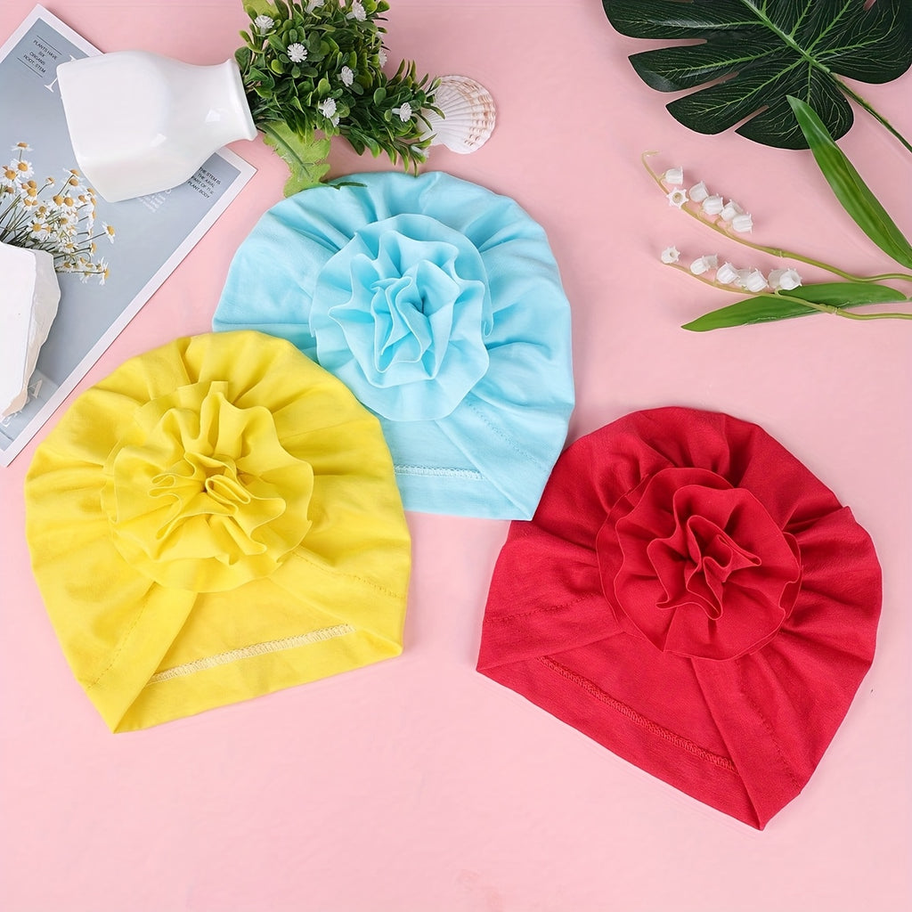 Bonnets mignons à fleurs pour enfants — Monptitlou