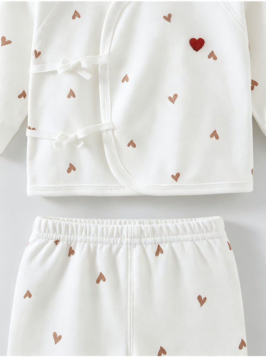 Tenue nouveau-né ensemble haut et bas imprimé cœur doux avec bonnet — Monptitlou