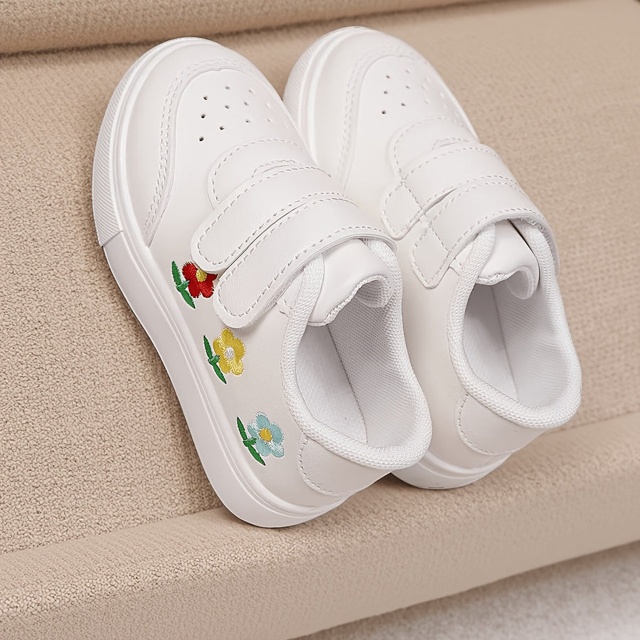 Baskettes blanches respirantes petites pour filles — Monptitlou