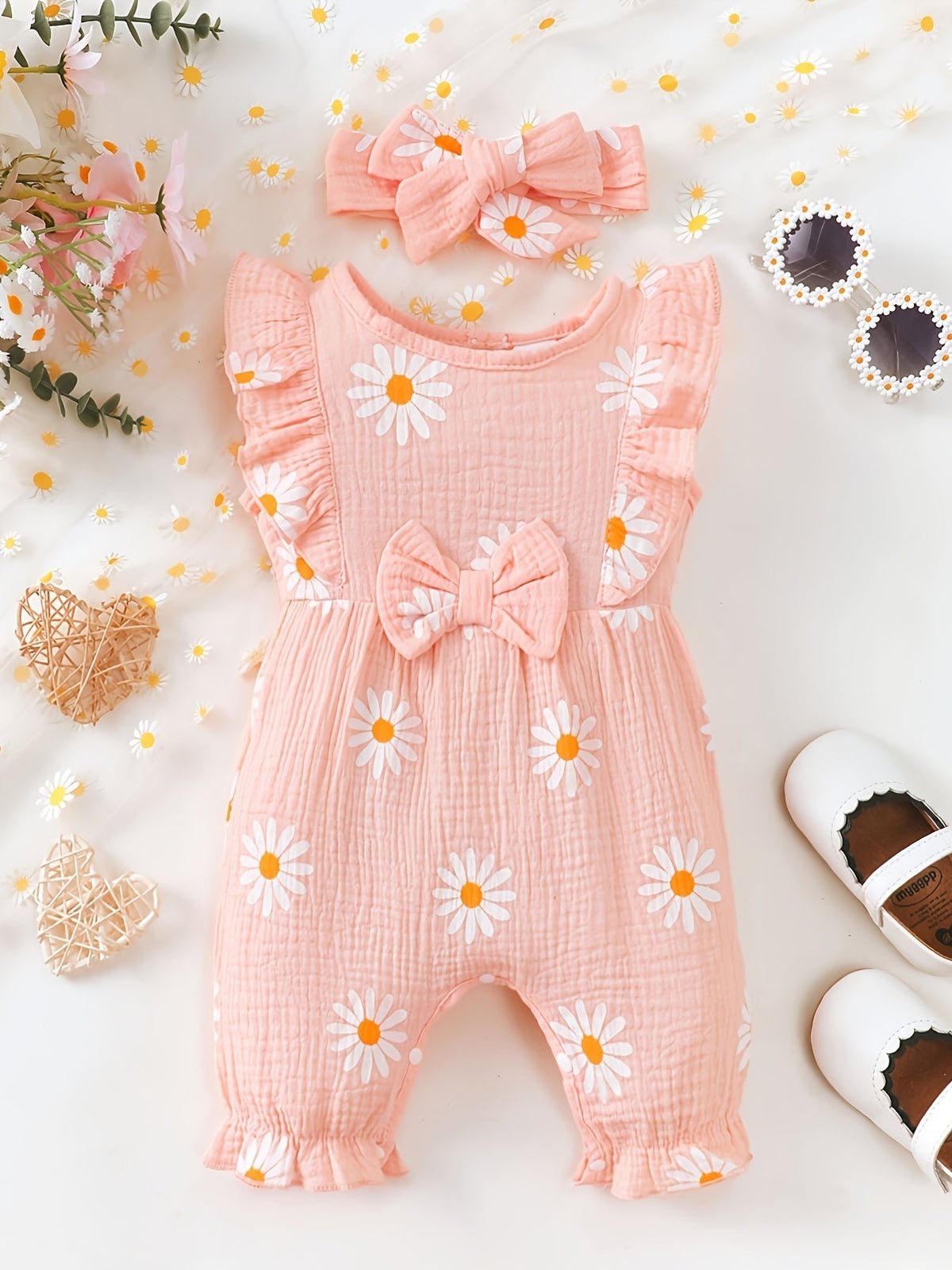 Romper bébé fille été style mignon avec motif petite marguerite — Monptitlou Image