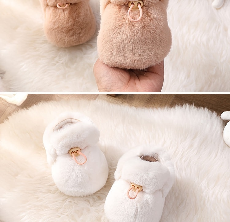 Chaussures de premiers pas pour filles, chaussures de bébé à main — Monptitlou