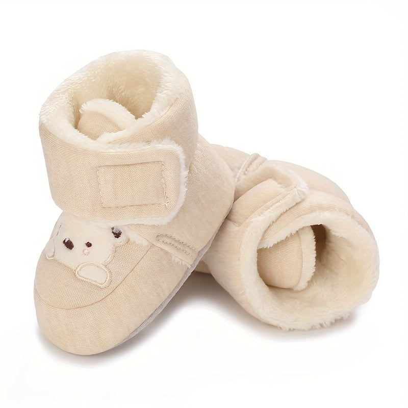 Chaussures et chaussettes d'hiver chaudes pour enfants — Monptitlou