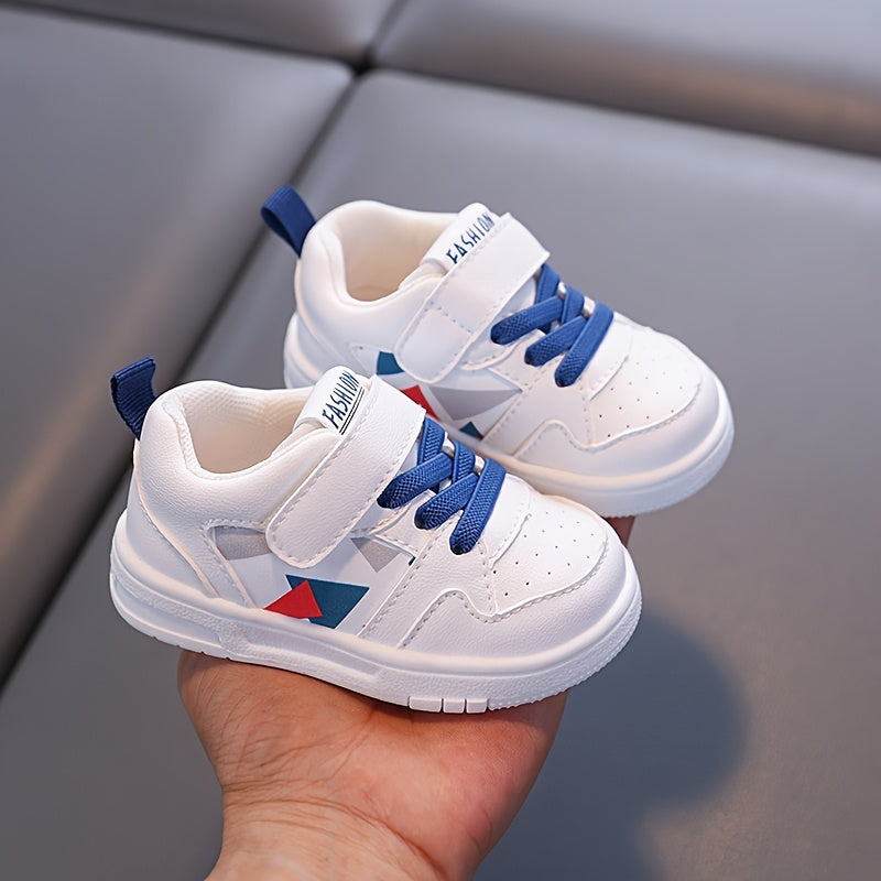 Premières chaussures de marche pour tout-petits garçons et filles — Monptitlou Image
