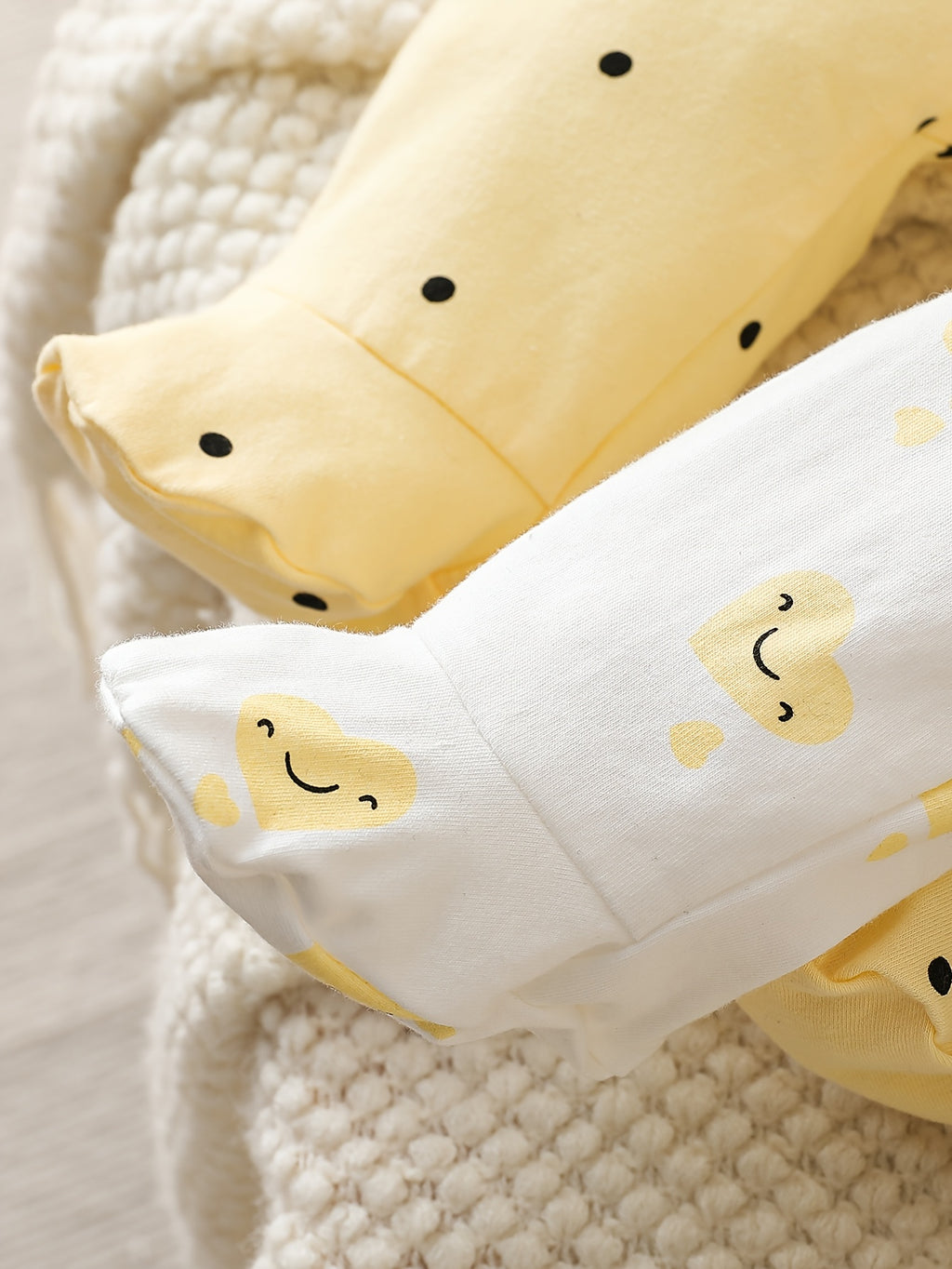Bodies zippés à manches longues et pieds pour bébés filles — Monptitlou