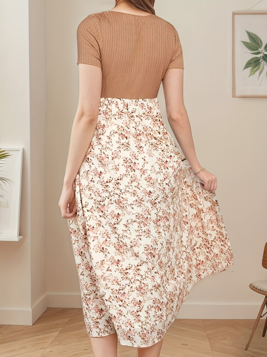 Robe d'allaitement pour grossesse, stretch, froncée, patchwork floral — Monptitlou