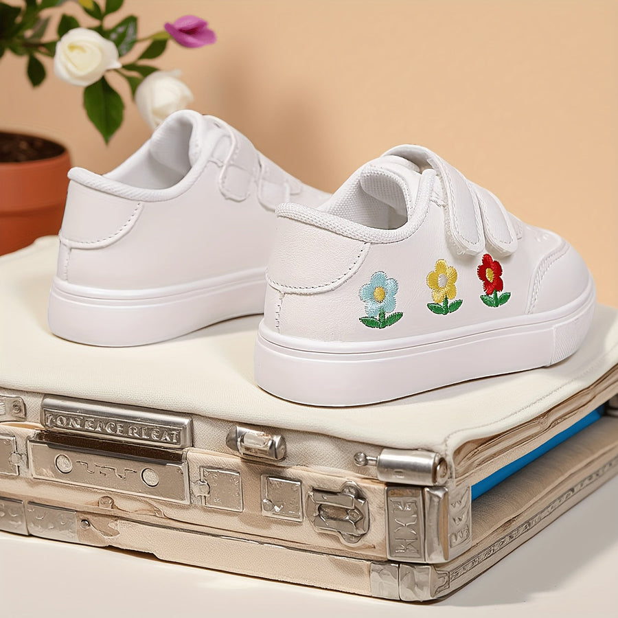 Baskettes blanches respirantes petites pour filles — Monptitlou