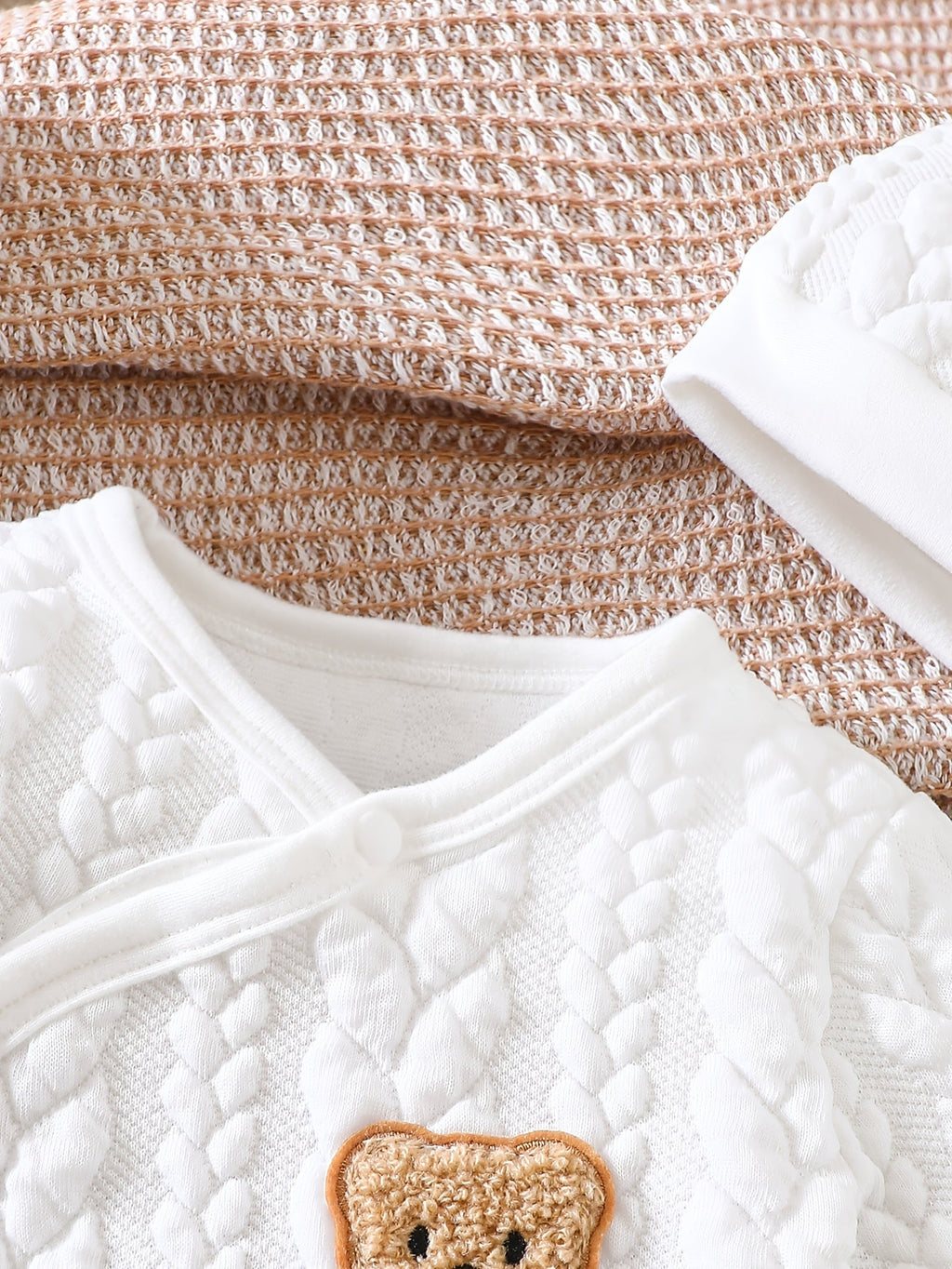 Body pour nouveau-né garçon avec décoration ours blanc, avec bonnet — Monptitlou