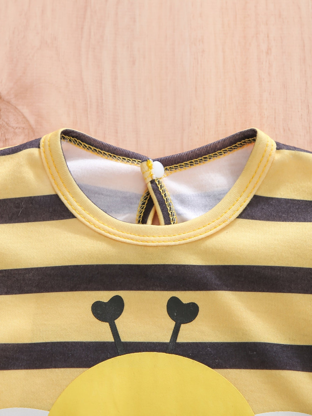 Grenouillère à manches longues pour enfant à imprimé abeille — Monptitlou