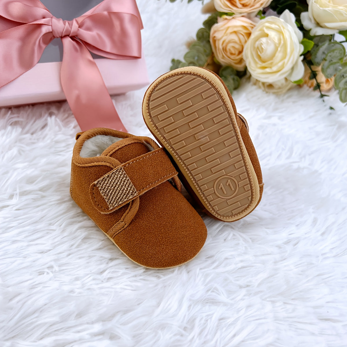Chaussures chaudes d'hiver pour bébé doublées en polaire — Monptitlou Image