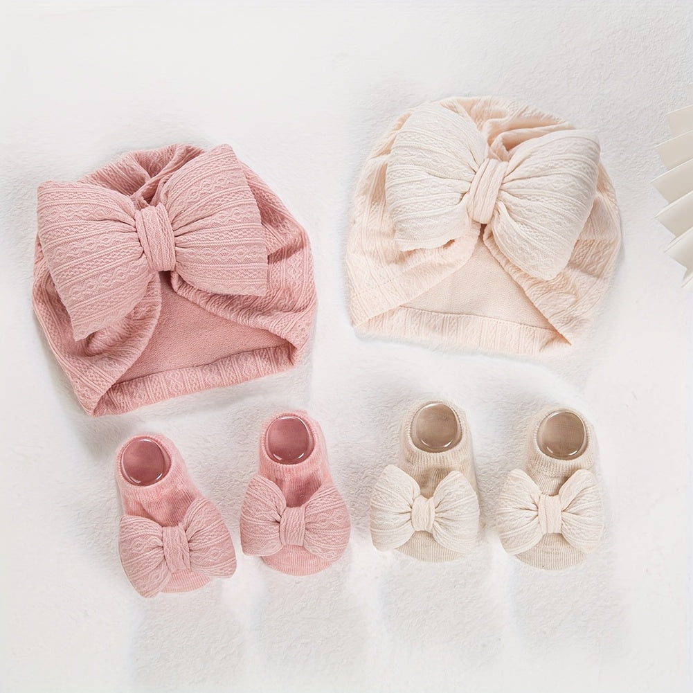 /Set Bonnets & Chaussettes pour Bébé avec Grands Nœuds Pompon — Monptitlou