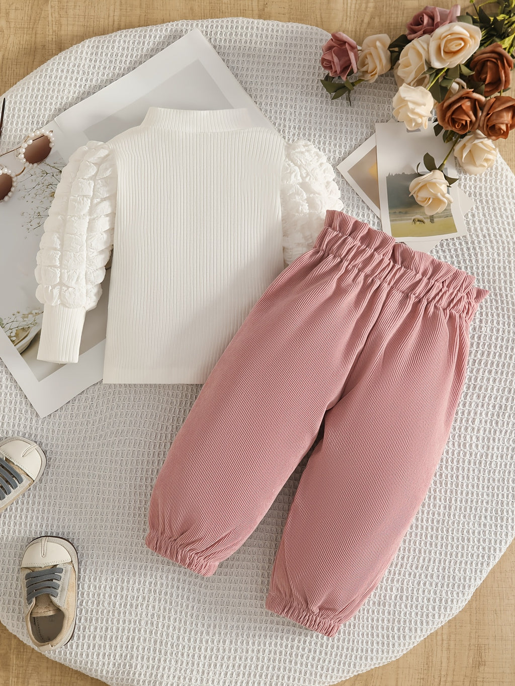 Haut à manches bouffantes et pantalon long avec nœud rose pour — Monptitlou