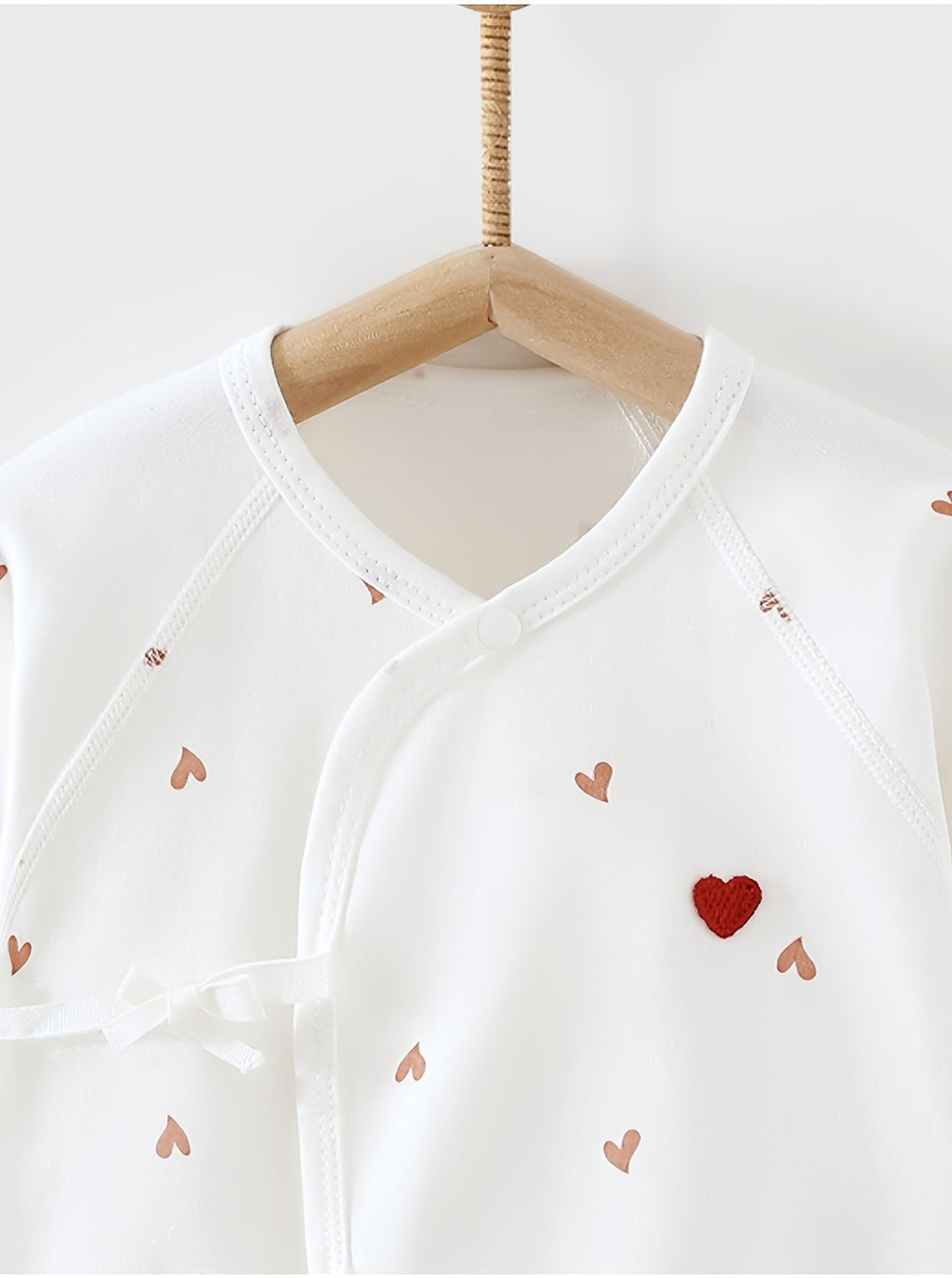 Tenue nouveau-né ensemble haut et bas imprimé cœur doux avec bonnet — Monptitlou