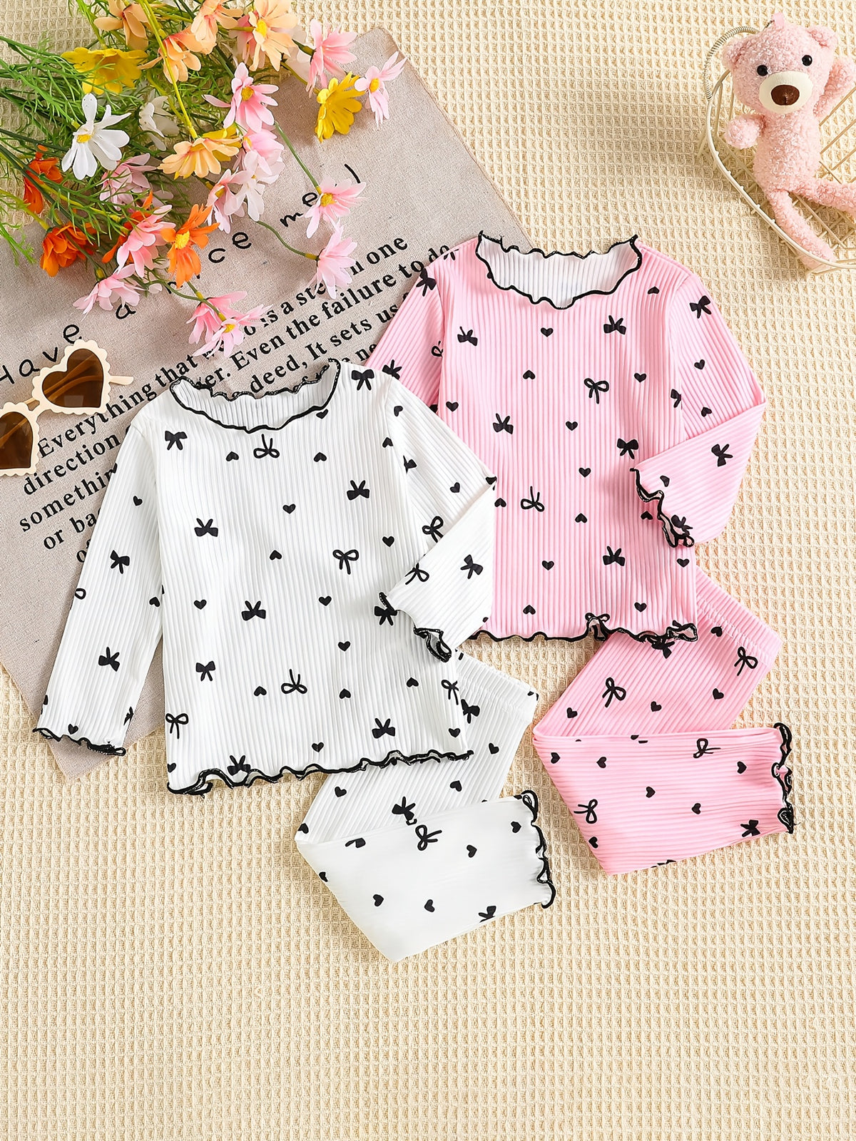 Vêtements bébé fille et nouveau-né — Monptitlou Image