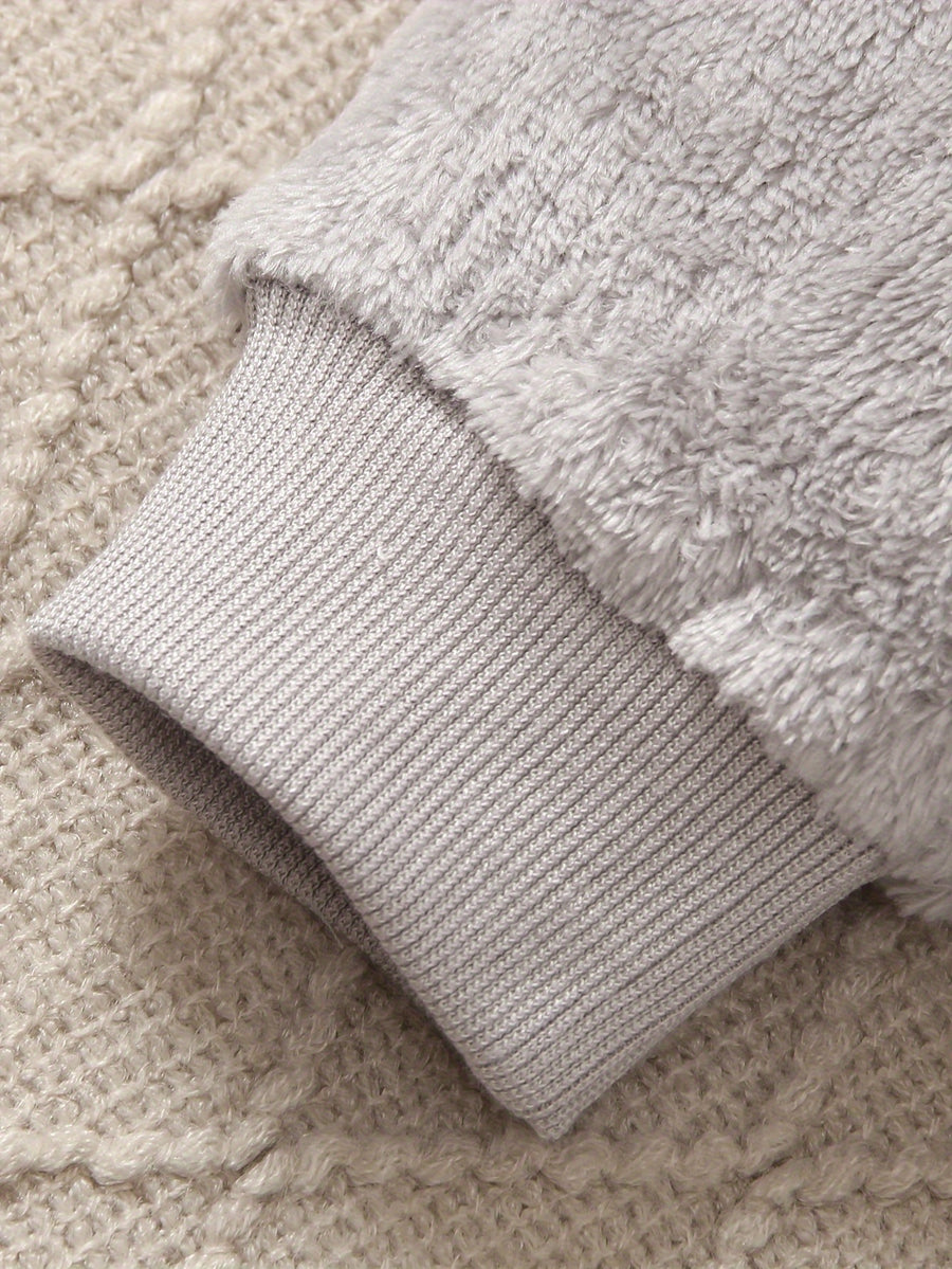Costume Automnal et Hivernal en Peluche à Manches Longues avec Broderie — Monptitlou