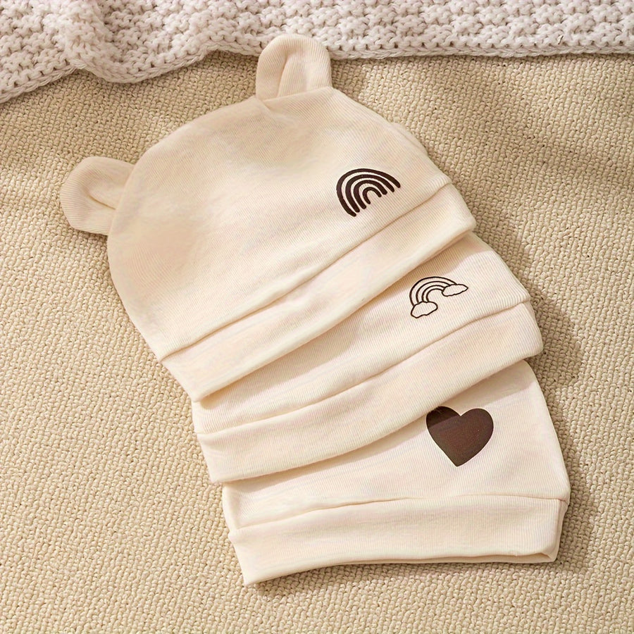 Bonnets pour bébé, avec des oreilles de ours mignons — Monptitlou