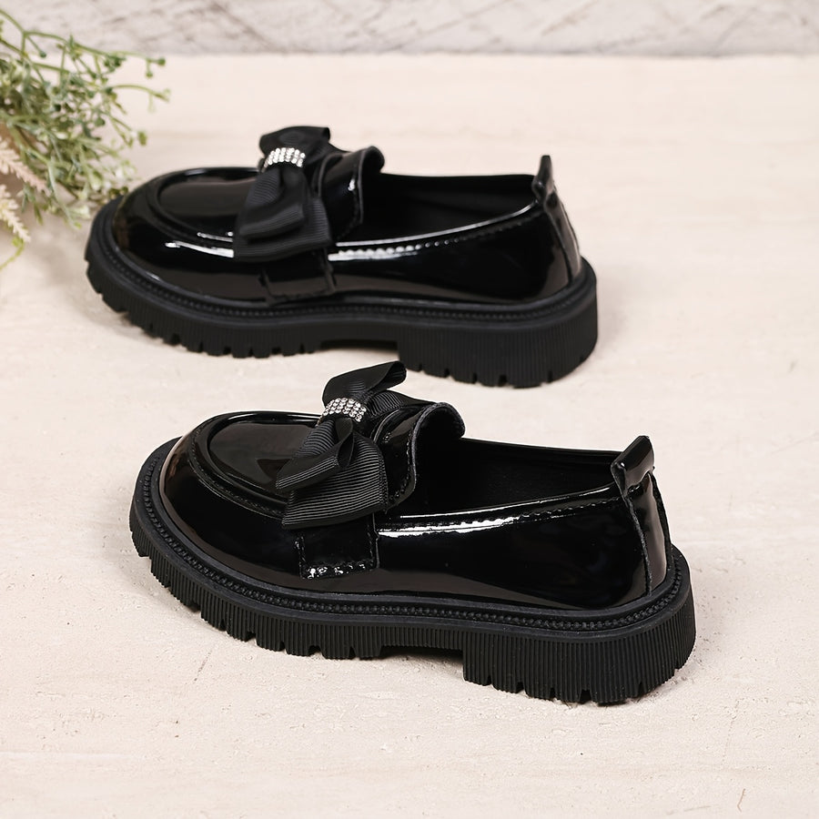 1 Paire de Mocassins Noirs Brillants pour Filles — Monptitlou