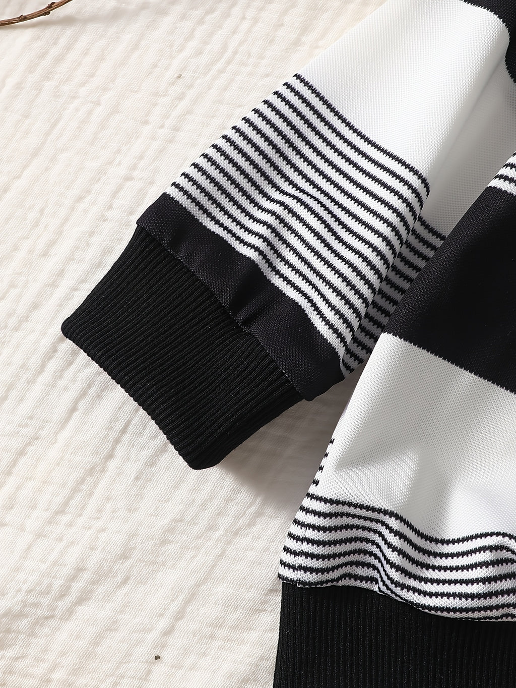 Ensemble 2 pièces pour garçon automne/hiver : haut rayé à texture galet — Monptitlou
