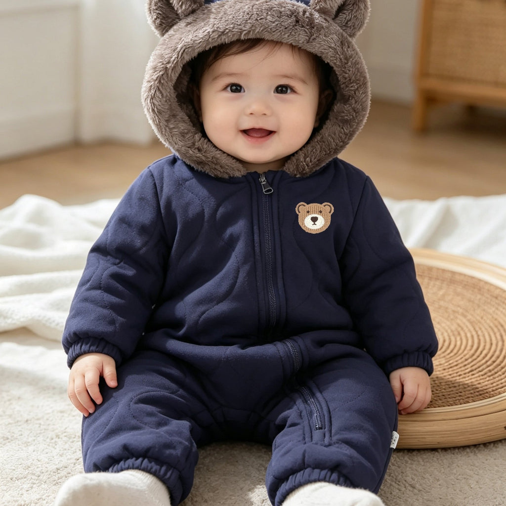 Combinaison bébé d'hiver à oreilles d'ours en relief — Monptitlou