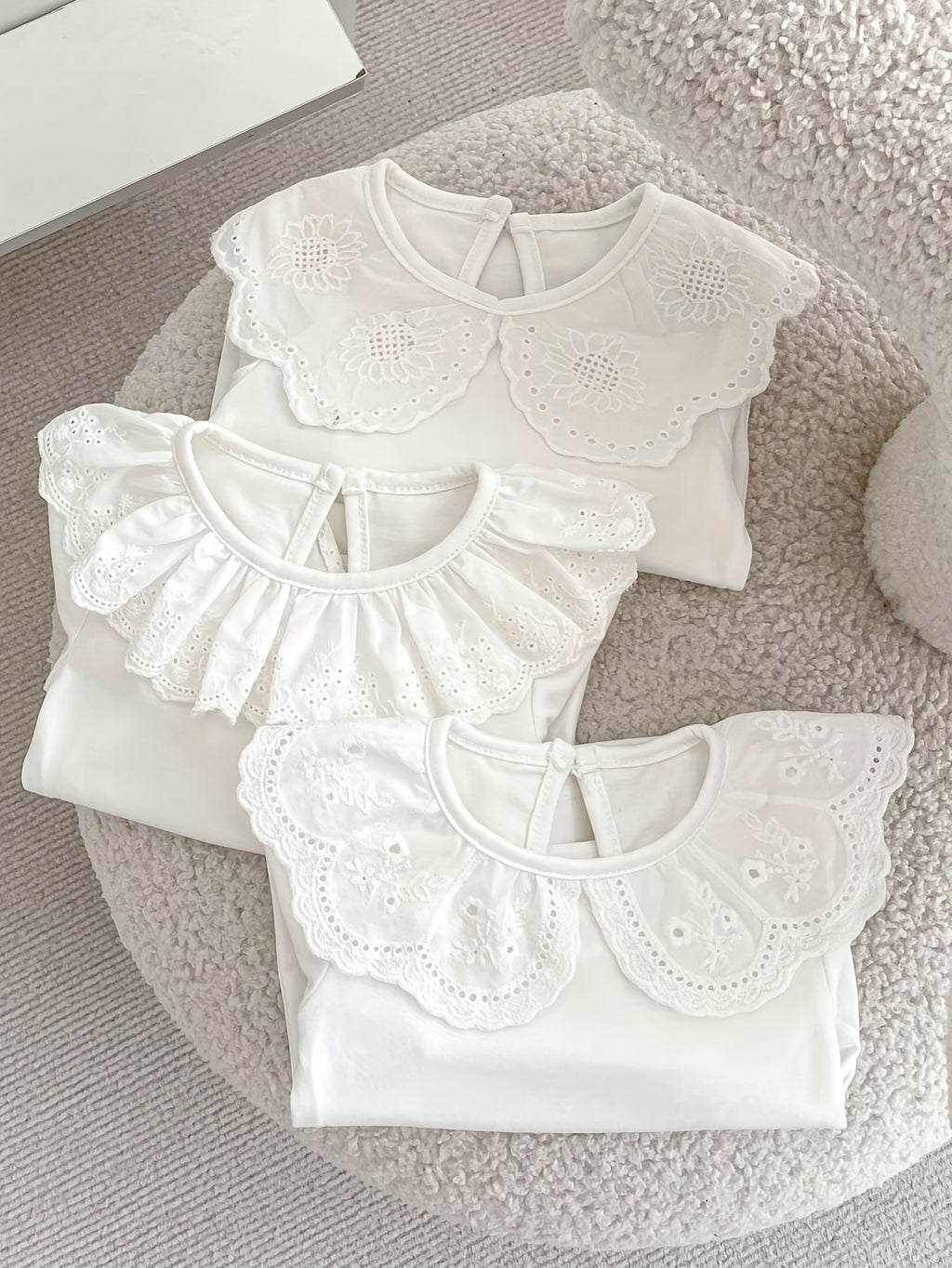 T-shirt pour filles à col dentelle unicolore — Monptitlou