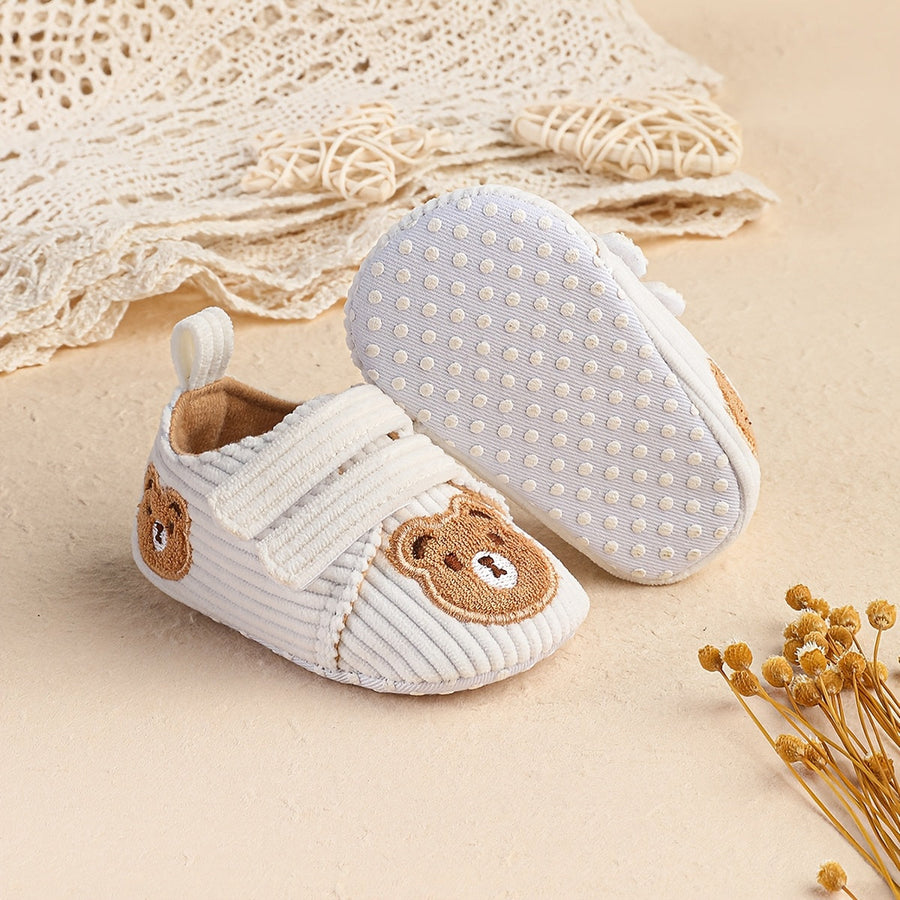 Baskets Mignonnes Unies à Fond Plat et Motif Dessin Animé pour Bébé — Monptitlou