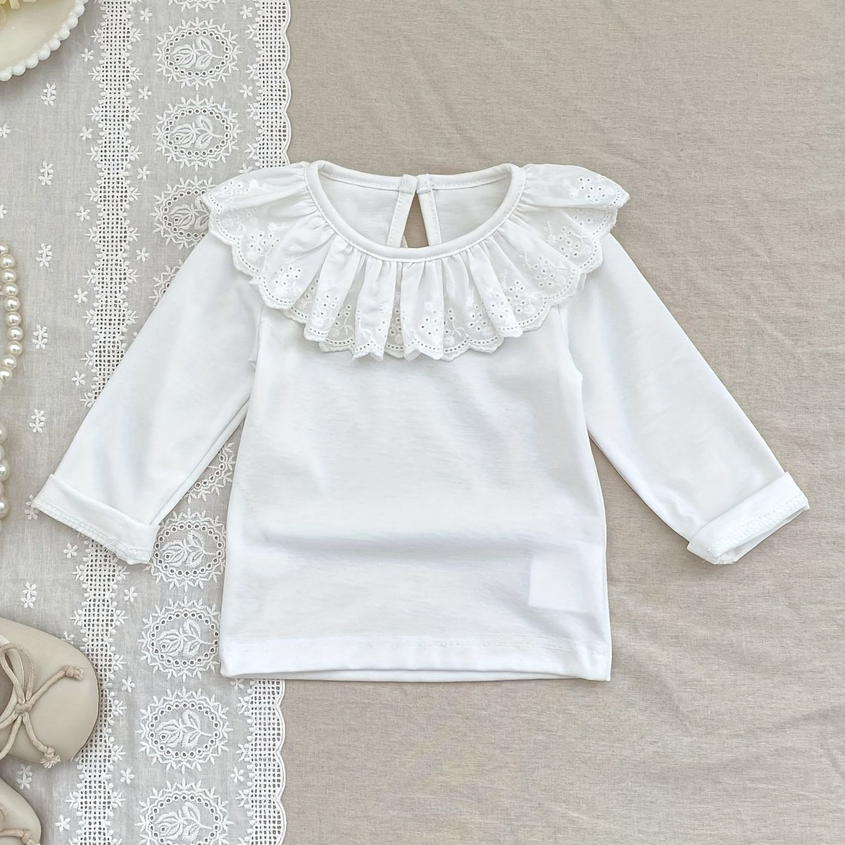 T-shirt pour filles à col dentelle unicolore — Monptitlou Image