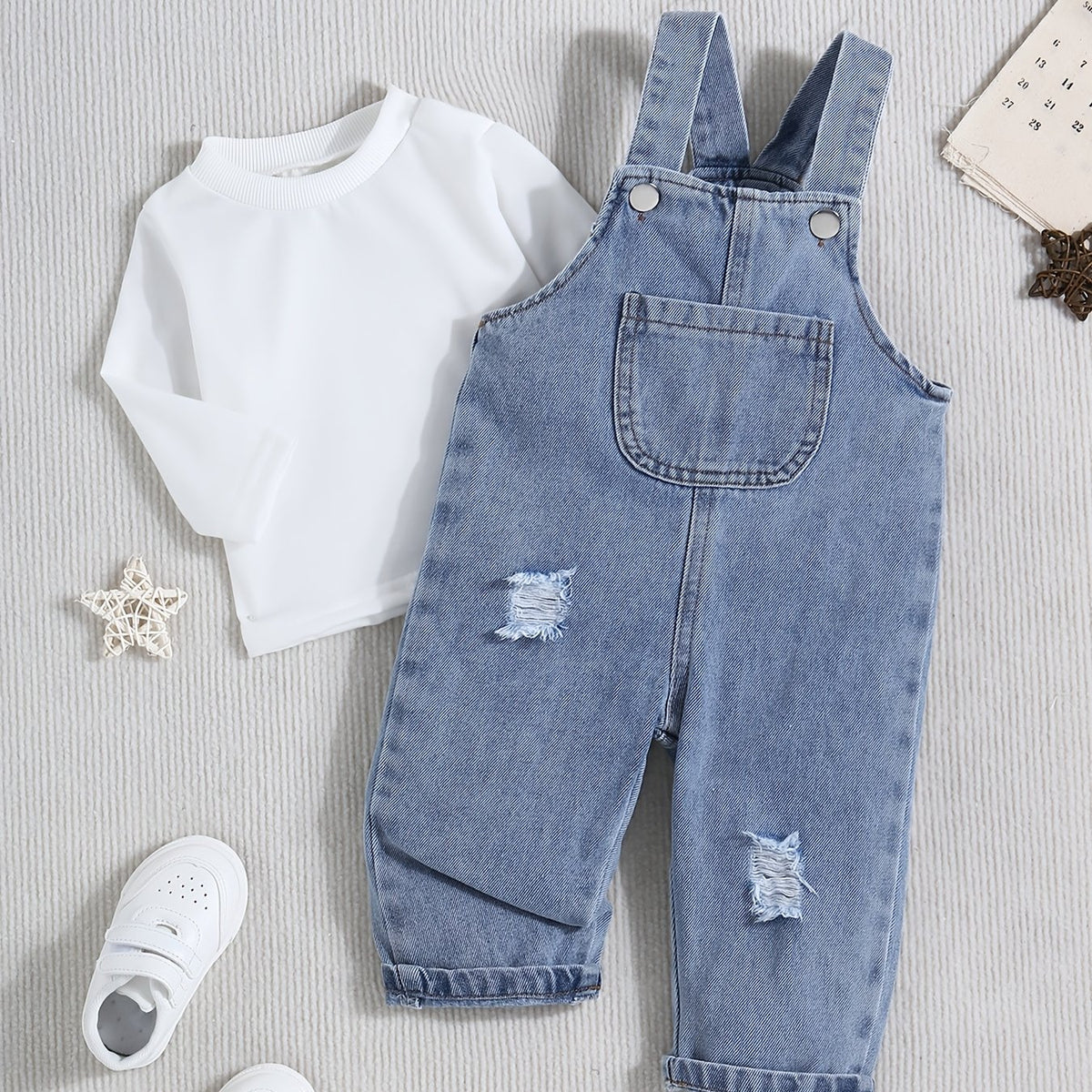 Salopettes en denim déchiré pour garçons, printemps/automne — Monptitlou Image