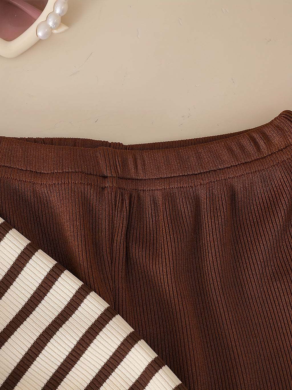 Ensemble Mignon pour Enfants : Haut à Rayures pour Filles avec Col — Monptitlou