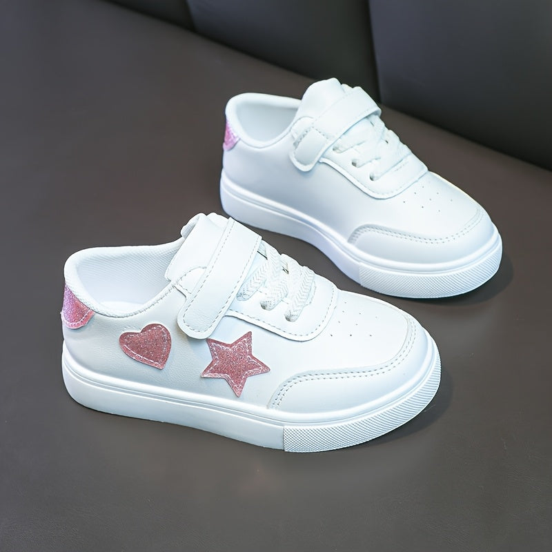 Paire de chaussures de skate à la mode pour petites filles — Monptitlou