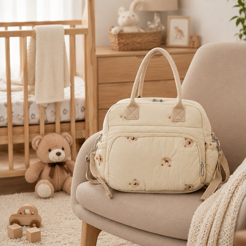 Un adorable sac de maman brodé avec un ours — Monptitlou