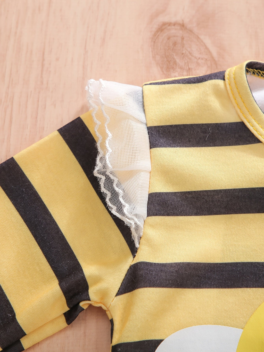 Grenouillère à manches longues pour enfant à imprimé abeille — Monptitlou
