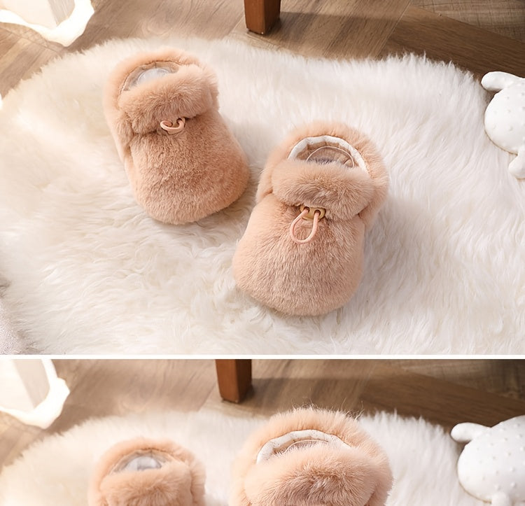 Chaussures de premiers pas pour filles, chaussures de bébé à main — Monptitlou